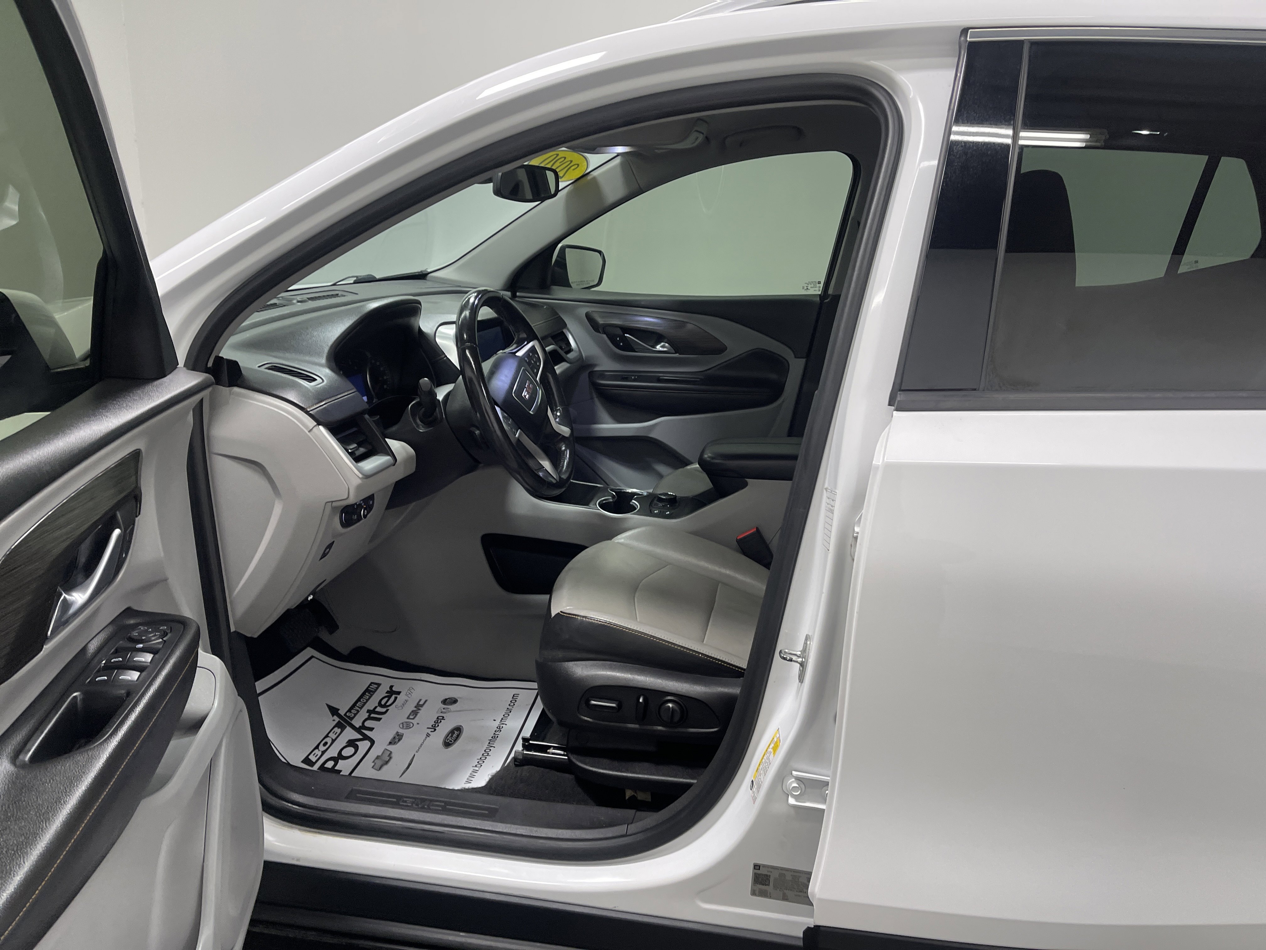 Used 2020 GMC Terrain SLT image 9