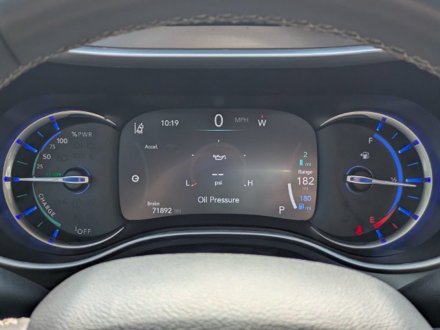Used 2024 Chrysler Pacifica Limited FWD image 31