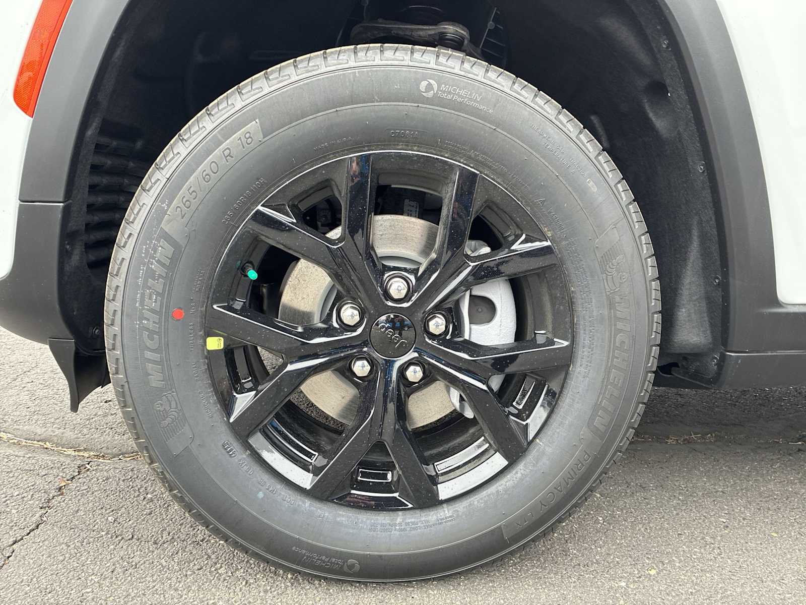 New 2026 Jeep Grand Cherokee Altitude AWD/4WD image 18