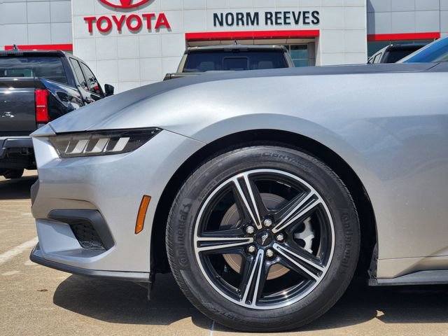 Used 2024 Ford Mustang Coupe image 5