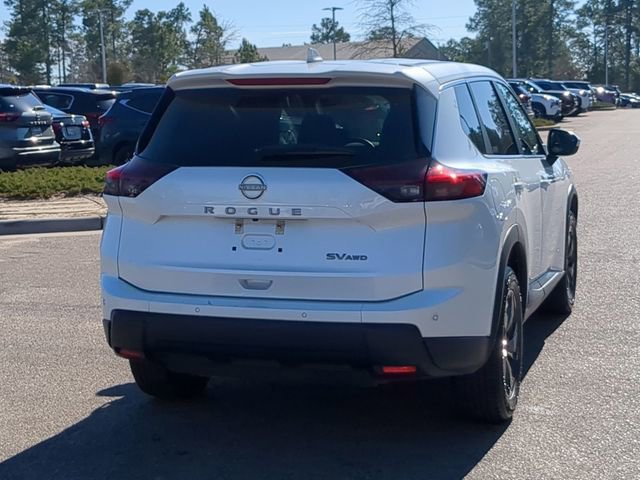 Used 2024 Nissan Rogue SV image 5