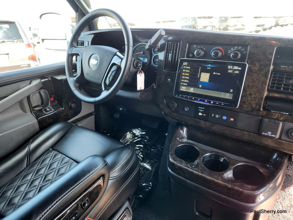 Used 2023 Chevrolet Express 2500 image 37