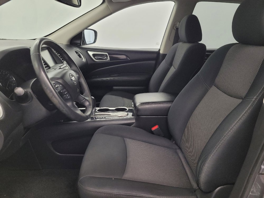Used 2019 Nissan Pathfinder SV image 17