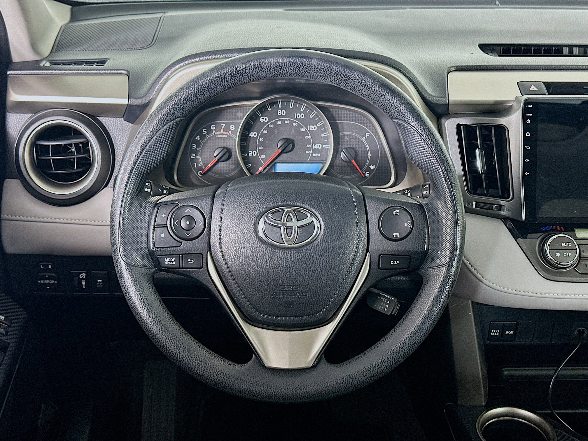 Used 2014 Toyota RAV4 XLE image 18