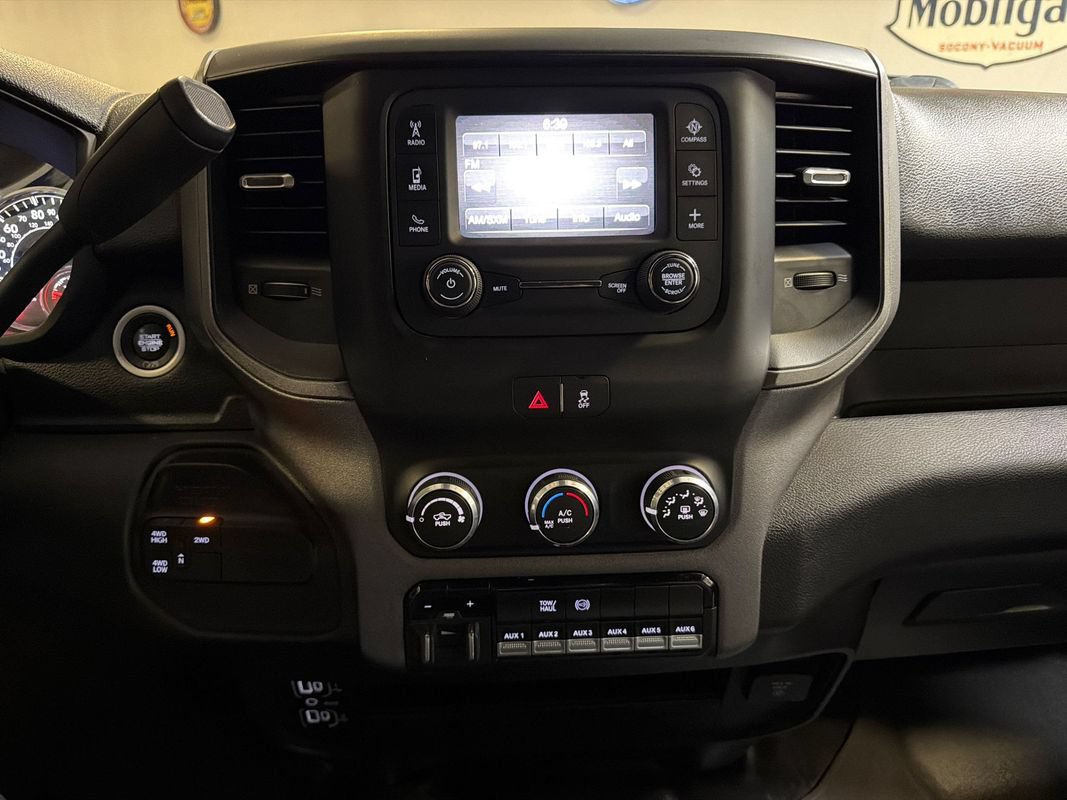 Used 2024 RAM 3500 Tradesman w/ Chrome Appearance Group AWD/4WD image 20