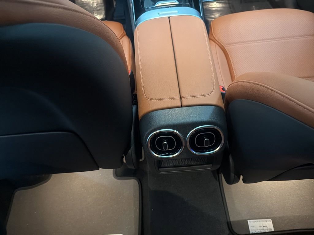 New 2026 Mercedes-Benz GLC 300 image 23