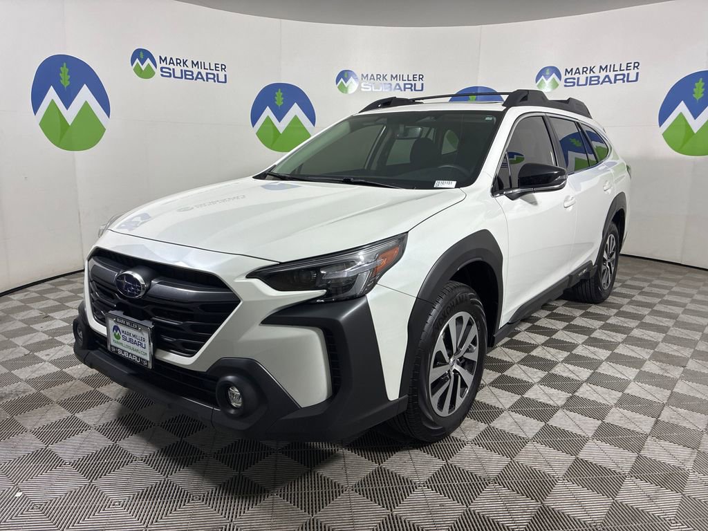 Used 2025 Subaru Outback Premium w/ Popular Package #1 AWD/4WD image 3