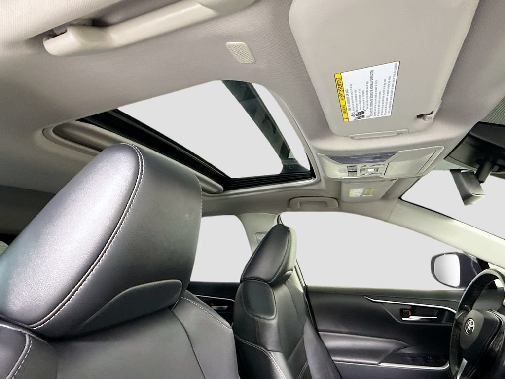 Used 2023 Toyota RAV4 XLE Premium FWD image 18
