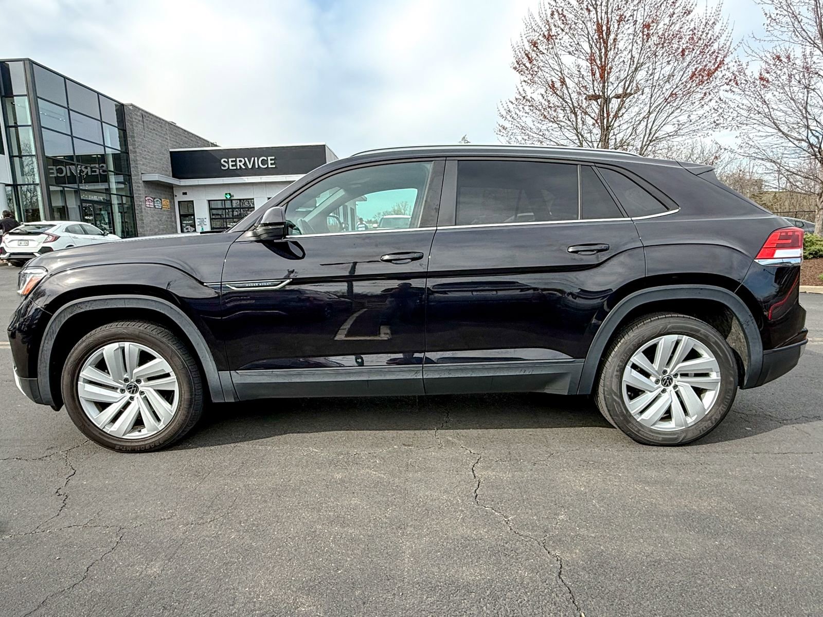 Used 2021 Volkswagen Atlas Cross Sport SE w/ Panoramic Sunroof Package AWD/4WD image 10
