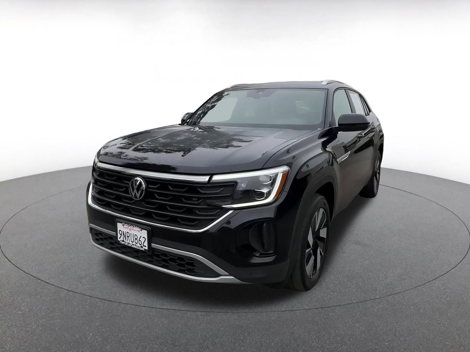 Used 2025 Volkswagen Atlas Cross Sport SE image 7