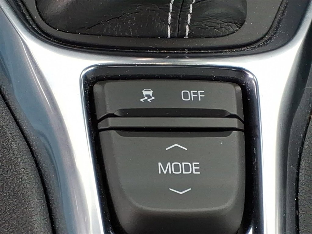 Used 2023 Chevrolet Camaro LT image 18