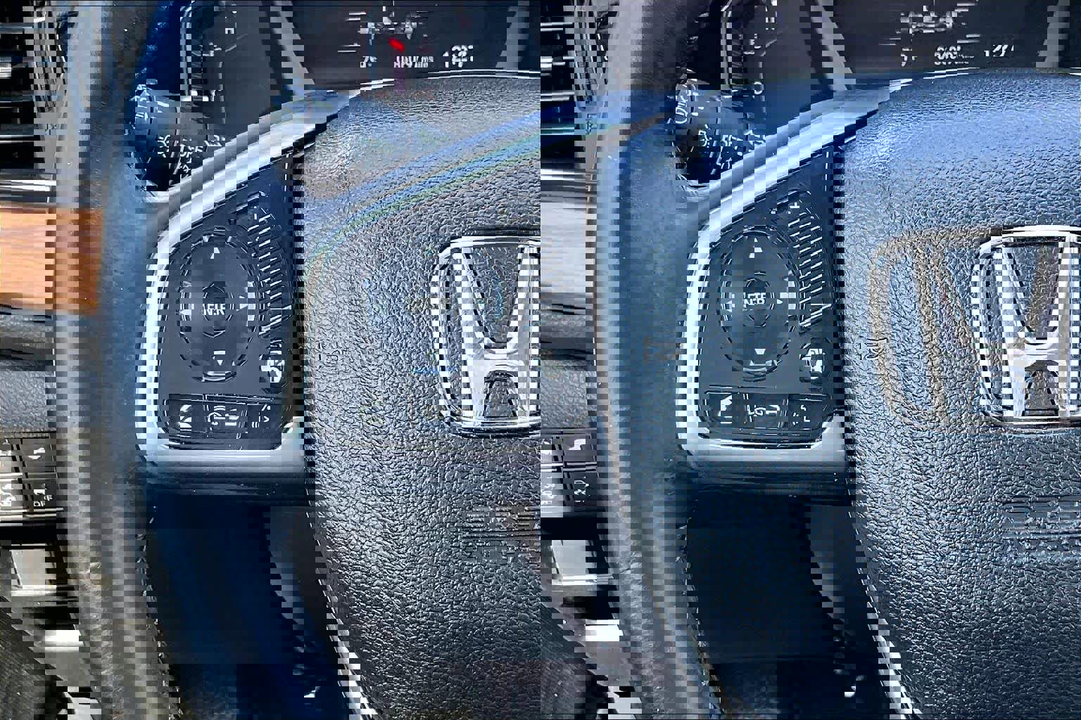 Used 2018 Honda CR-V EX-L image 24