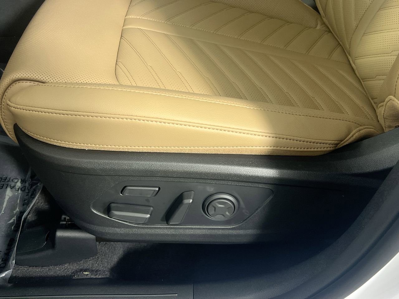 New 2026 Kia Sorento SX Prestige w/ Olive Brown Leather Package image 15