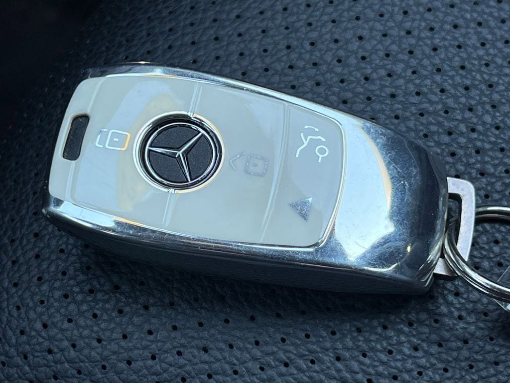 Used 2022 Mercedes-Benz GLC 300 4MATIC w/ Driver Assistance Package image 31