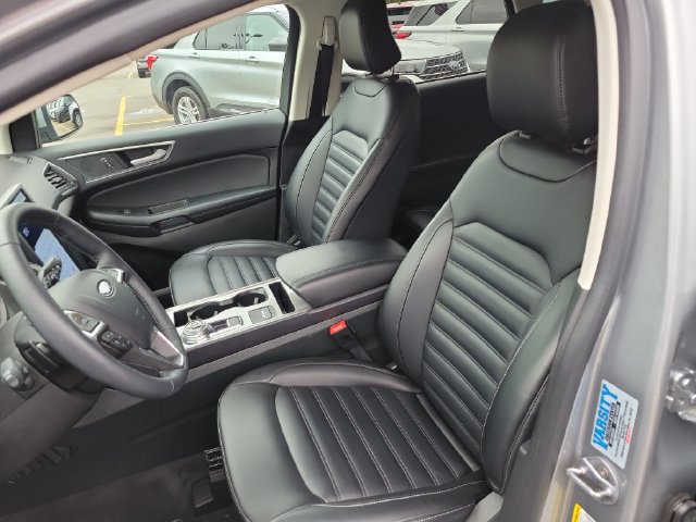 Certified 2024 Ford Edge SEL w/ Convenience Package AWD/4WD image 9