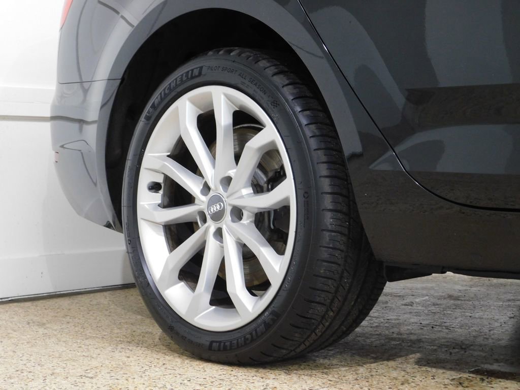 Used 2017 Audi A4 2.0T image 8