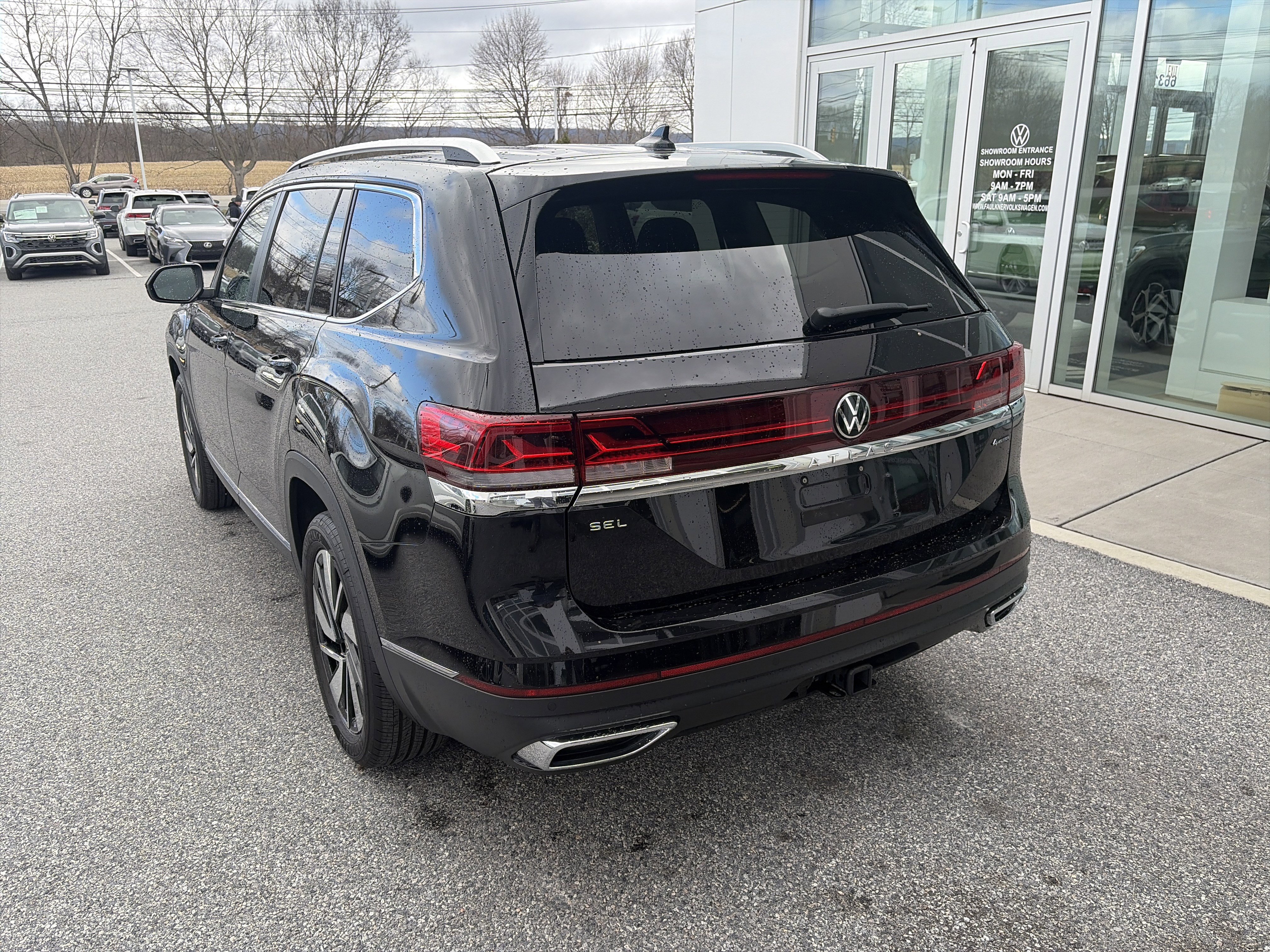 Used 2024 Volkswagen Atlas SEL image 6