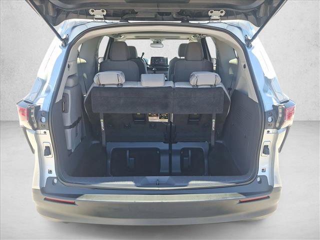 Certified 2021 Toyota Sienna LE w/ LE Plus Package AWD/4WD image 6