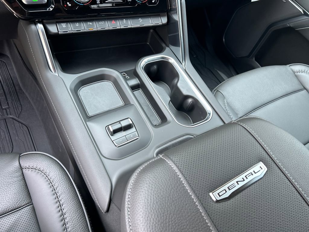 New 2026 GMC Sierra 2500 Denali w/ Denali Reserve Package AWD/4WD image 23