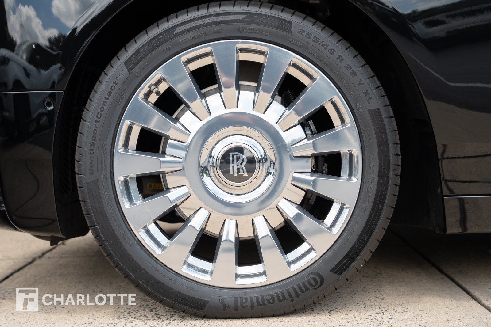 Used 2023 Rolls-Royce Phantom Extended Wheelbase RWD image 15