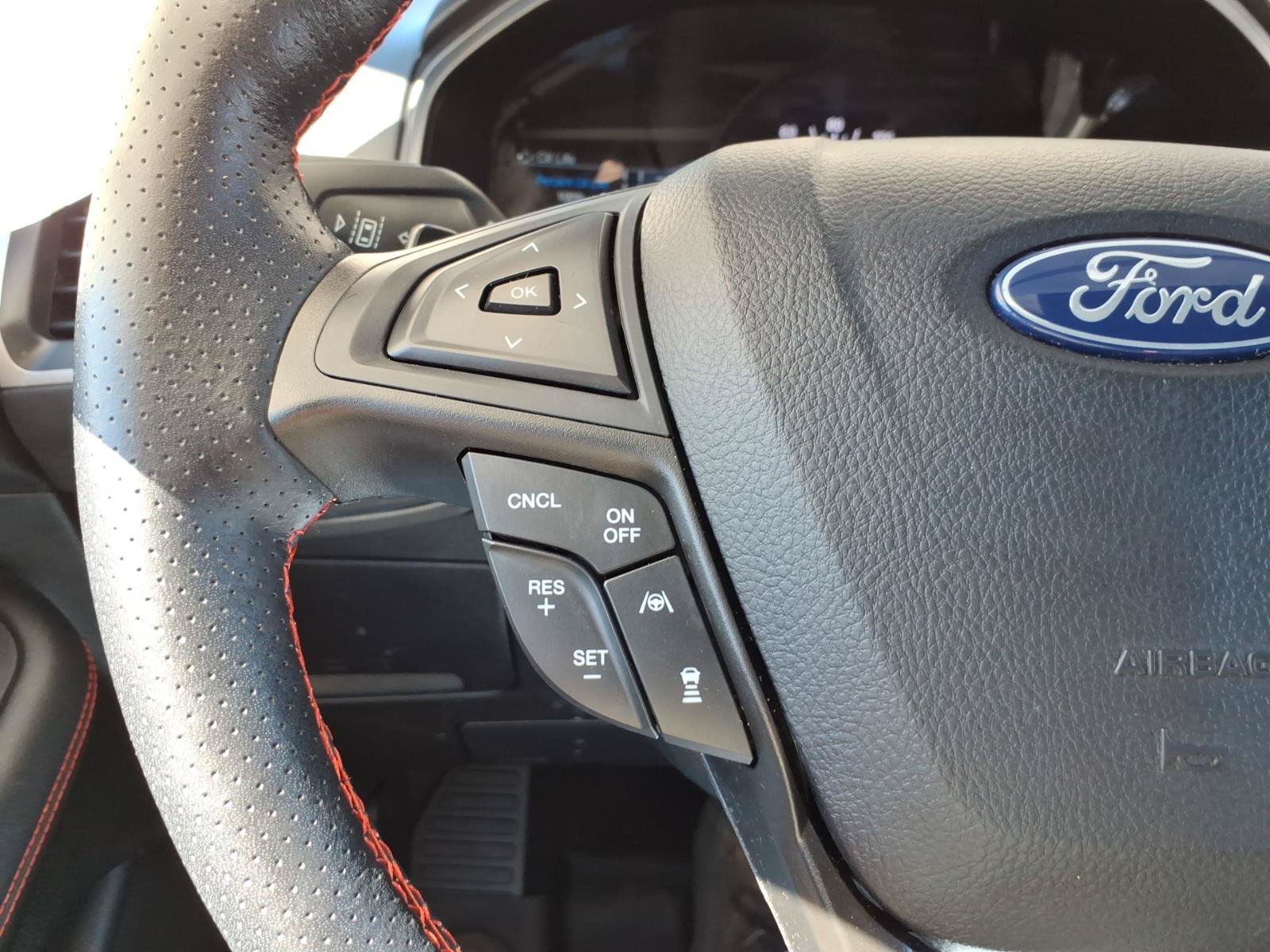 Used 2022 Ford Edge ST-Line w/ Class II Trailer Tow Package AWD/4WD image 22