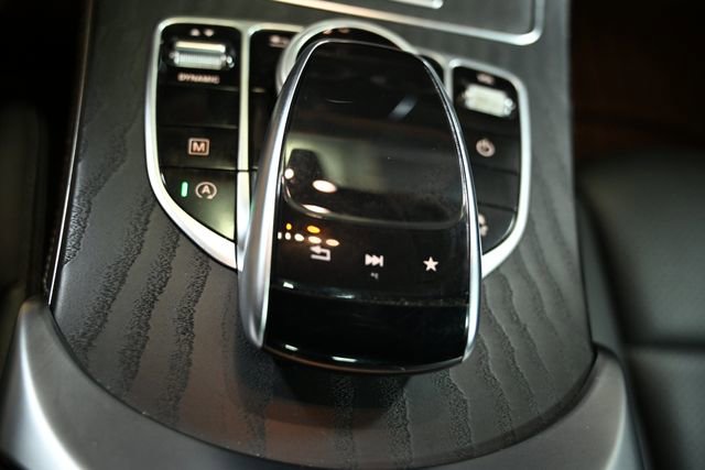 Used 2018 Mercedes-Benz GLC 300 4MATIC image 25