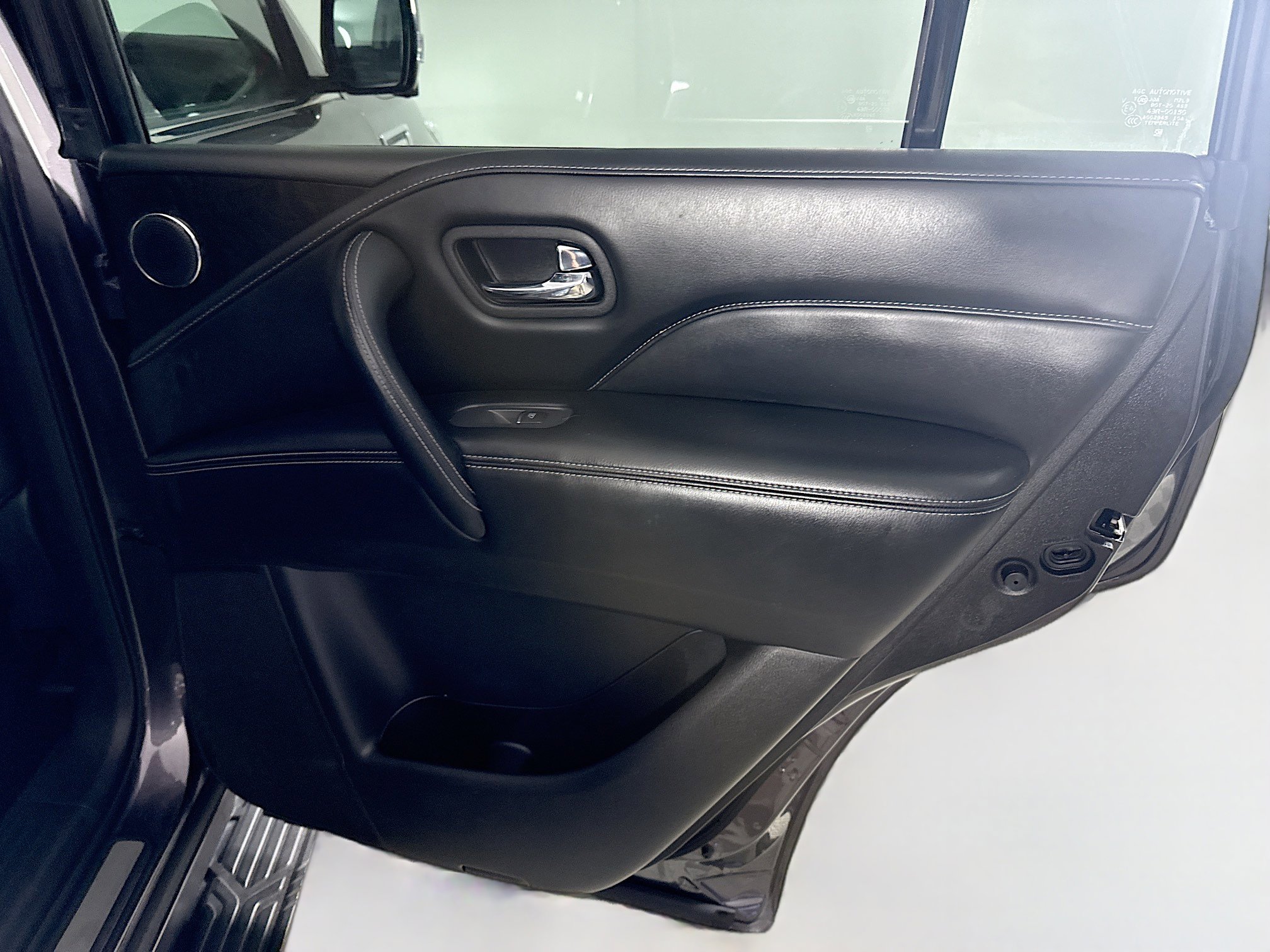 Used 2024 INFINITI QX80 Luxe image 28