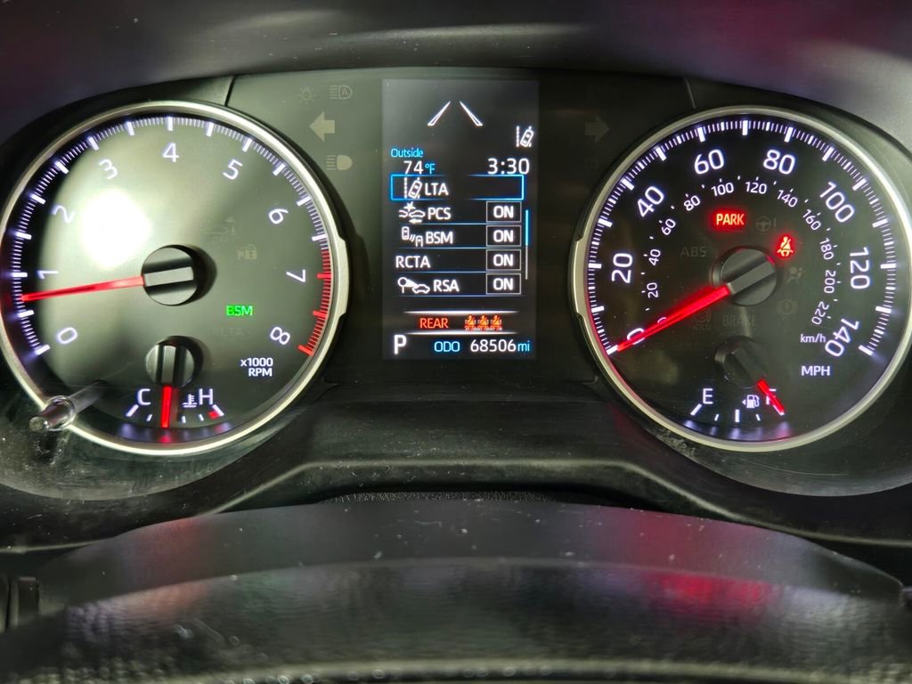 Used 2021 Toyota RAV4 XLE image 16