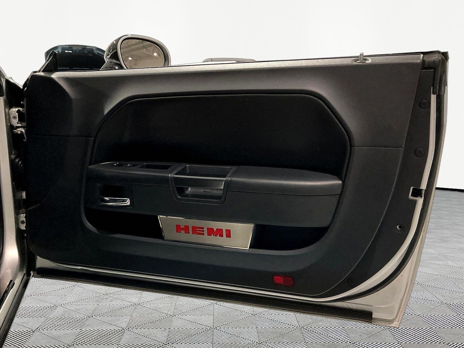 Used 2010 Dodge Challenger R/T RWD image 22