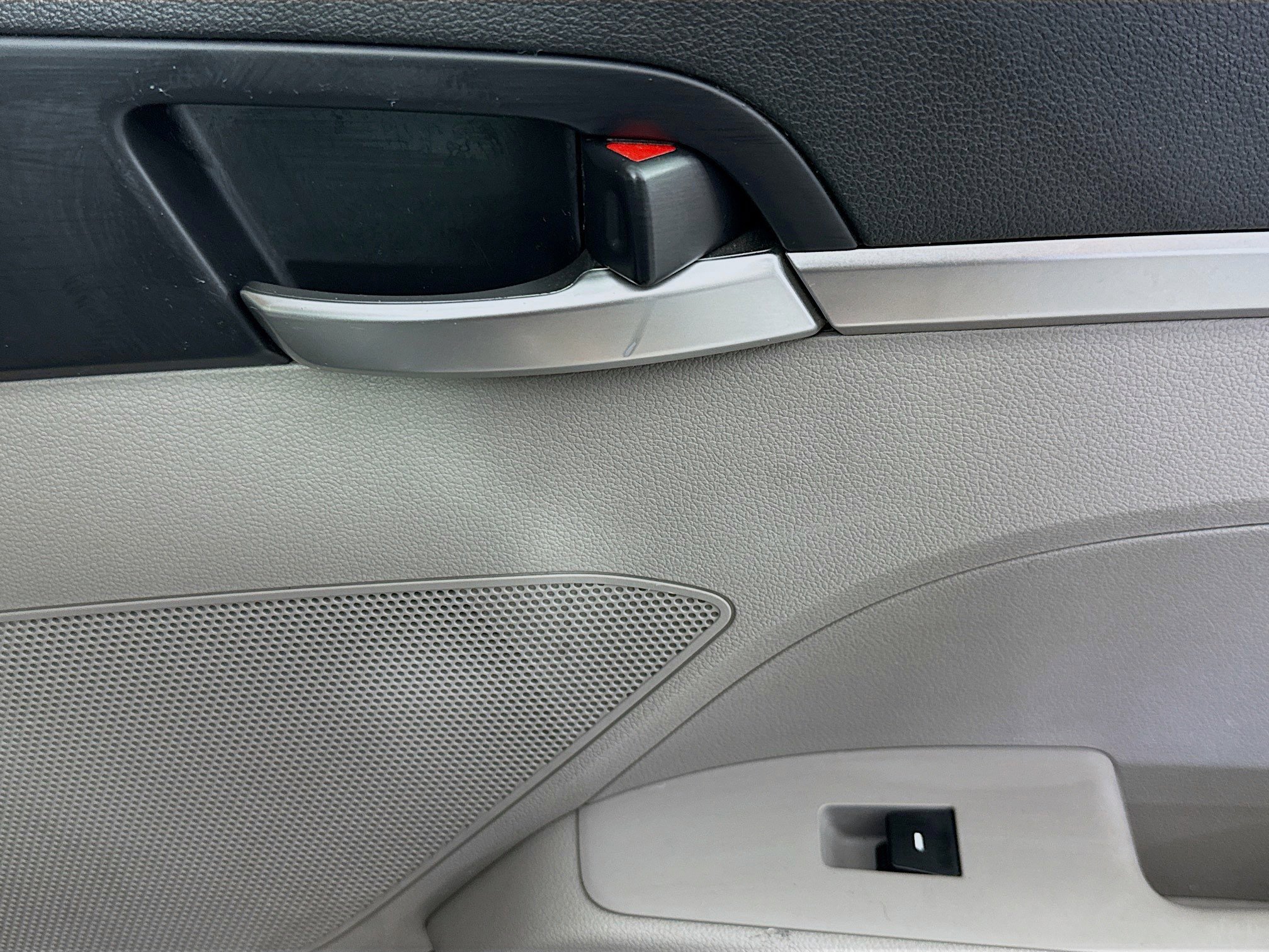 Used 2020 Hyundai Elantra SE image 29