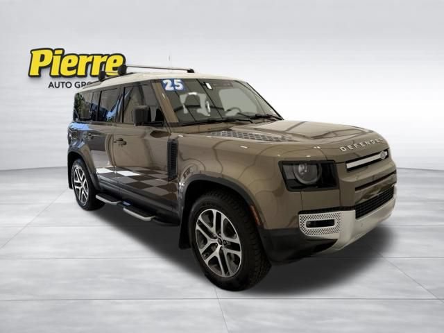 Used 2025 Land Rover Defender 110 S AWD/4WD image 9