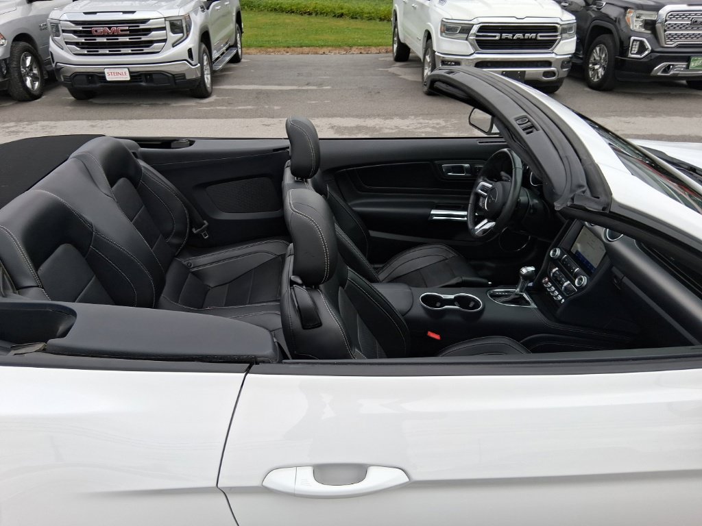 Used 2020 Ford Mustang GT Premium w/ Equipment Group 401A RWD image 34