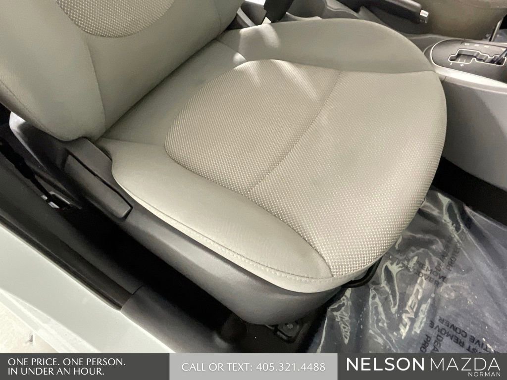 Used 2014 Hyundai Accent GS FWD image 27