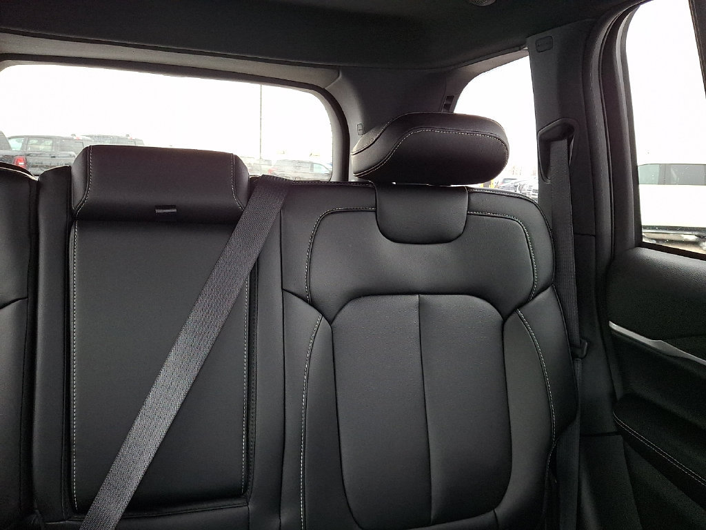 New 2025 Jeep Grand Cherokee Limited AWD/4WD image 15