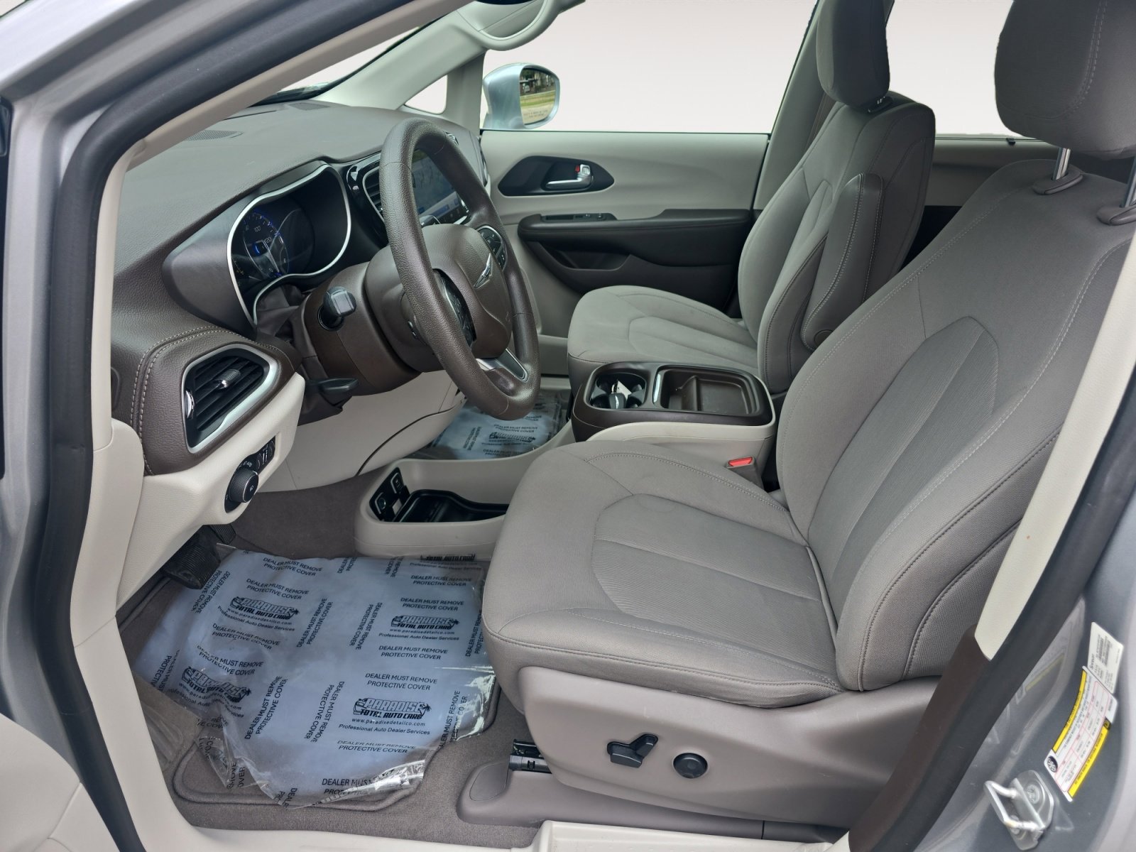 Used 2021 Chrysler Pacifica Touring image 21