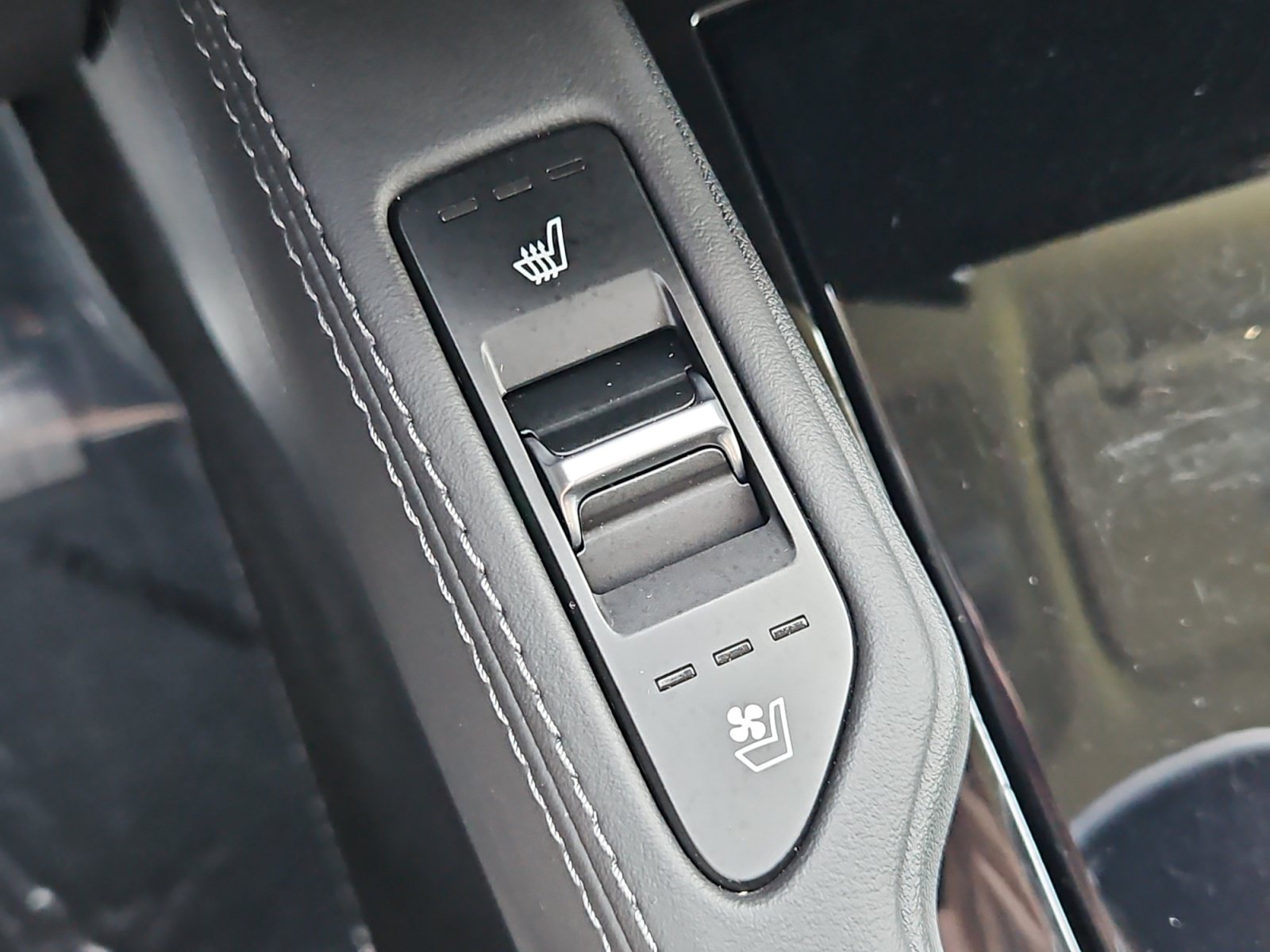 Used 2020 Kia Telluride EX w/ EX Premium Package FWD image 22