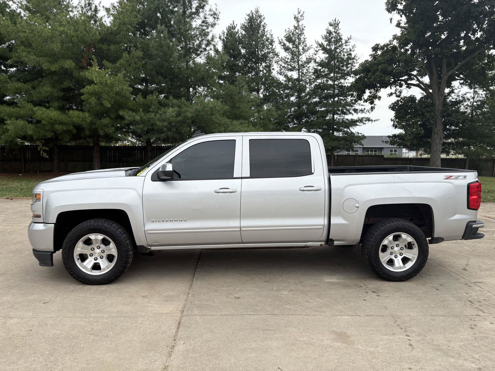 Used 2017 Chevrolet Silverado 1500 LT w/ All Star Edition AWD/4WD image 20