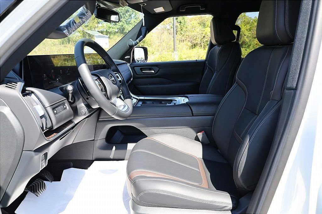 New 2026 Nissan Armada SL w/ Captain's Chari Seat Package image 19