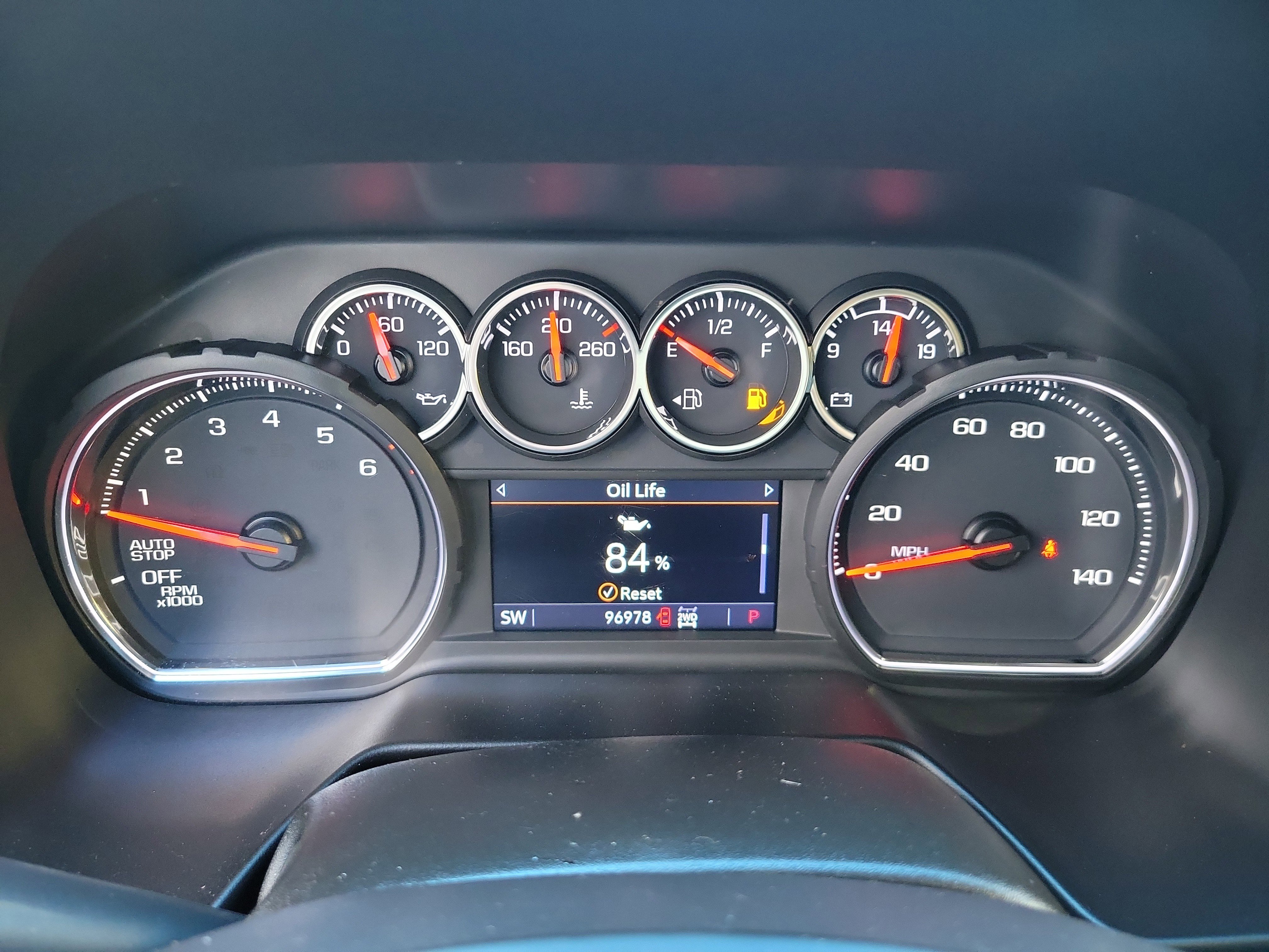 Used 2021 Chevrolet Tahoe Z71 image 30