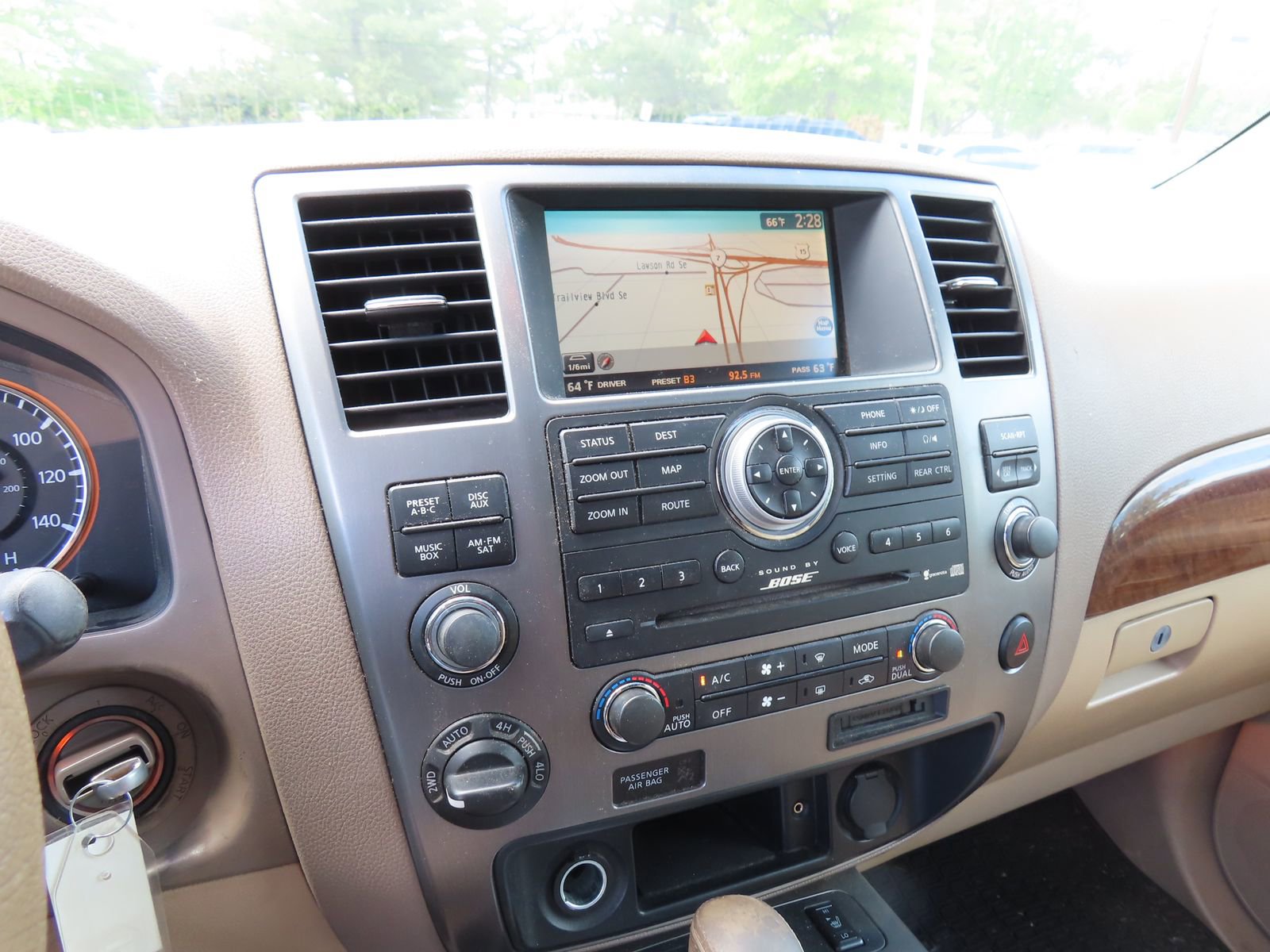 Used 2011 Nissan Armada Platinum AWD/4WD image 20