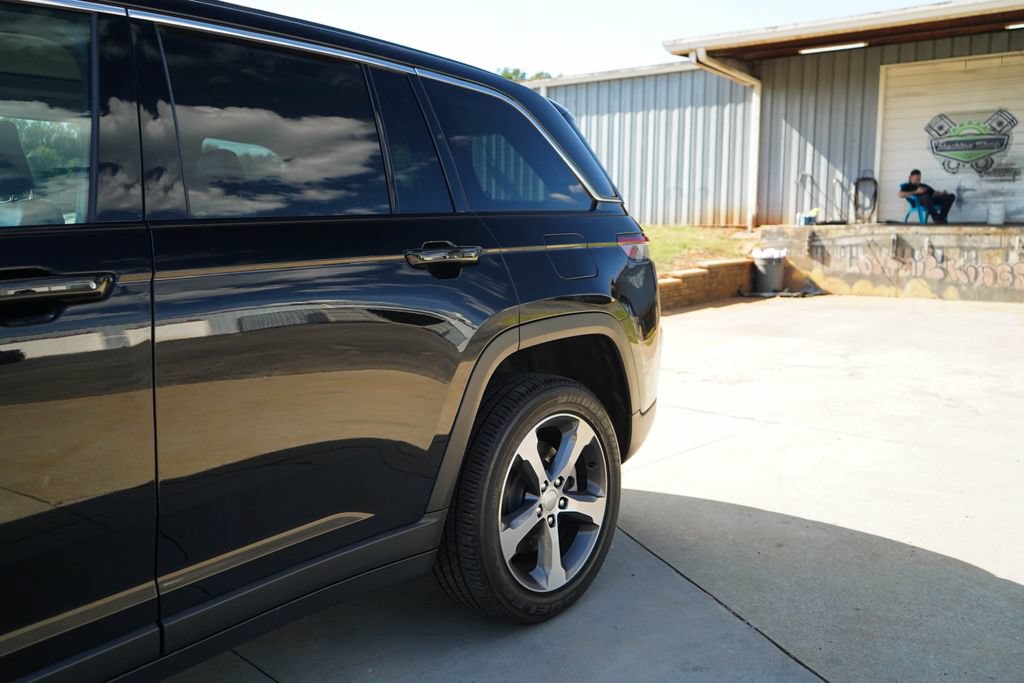 Used 2023 Jeep Grand Cherokee 4WD 4xe image 22
