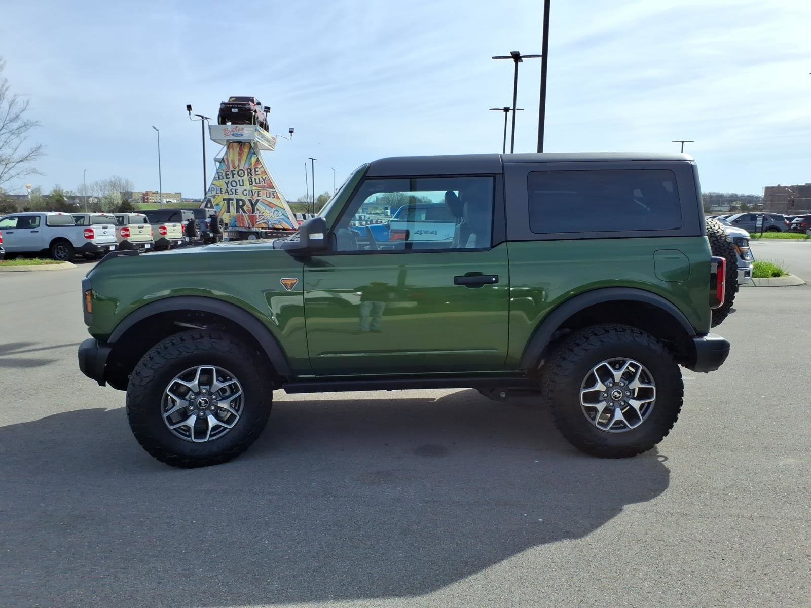 Certified 2025 Ford Bronco Badlands image 6