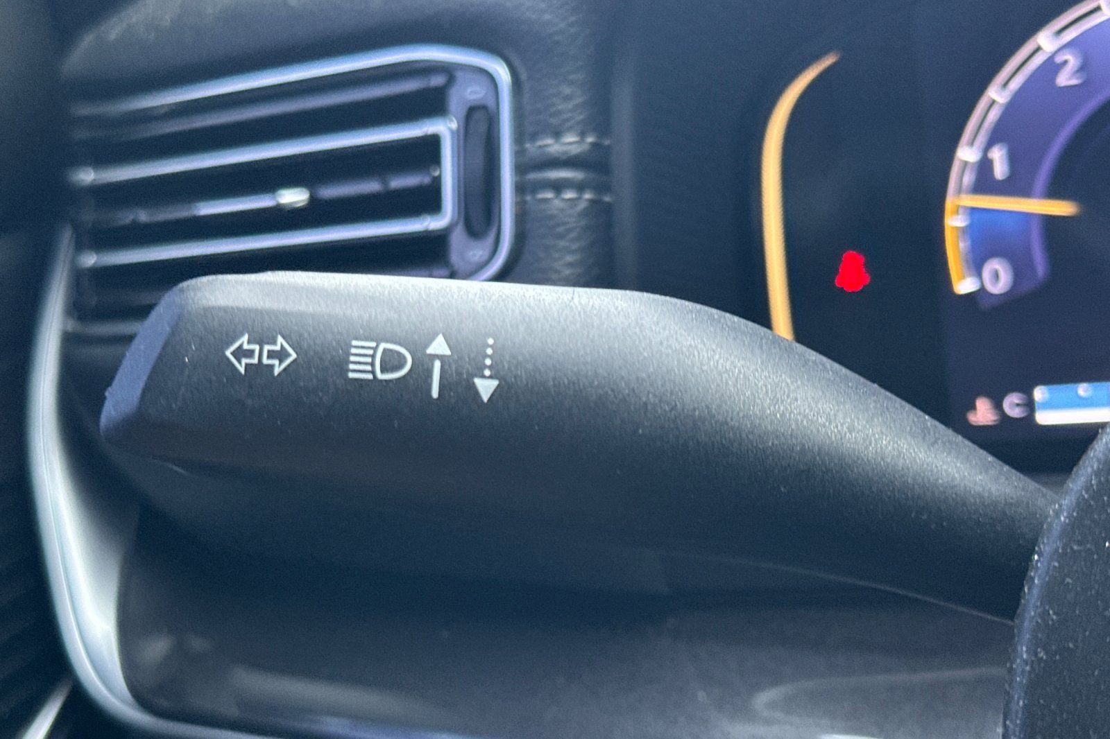 Used 2023 Jeep Wagoneer 4WD w/ Convenience Group I image 36