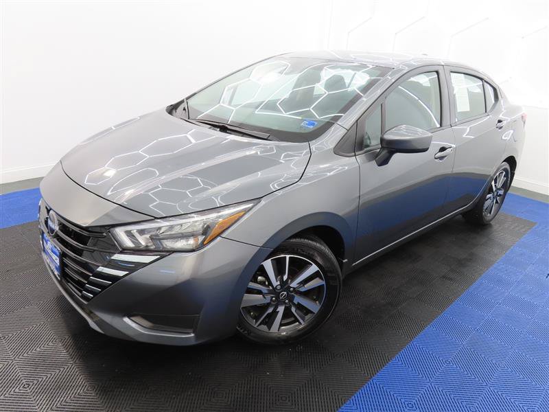 Used 2025 Nissan Versa SV w/ Trunk Package FWD image 4