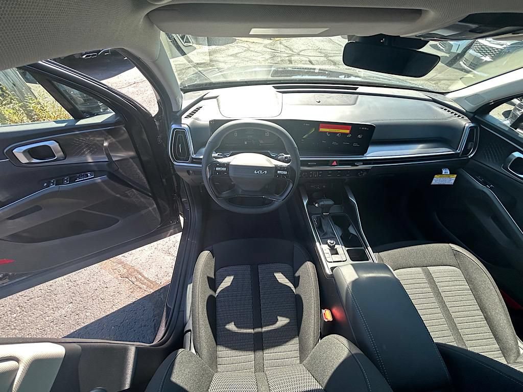 New 2026 Kia Sorento LX FWD image 21