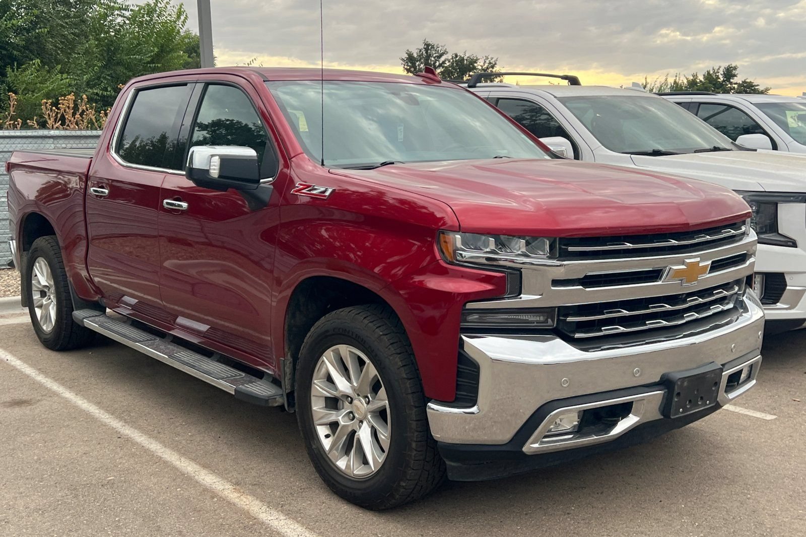 Used 2022 Chevrolet Silverado 1500 LTZ w/ LTZ Premium Package AWD/4WD image 2