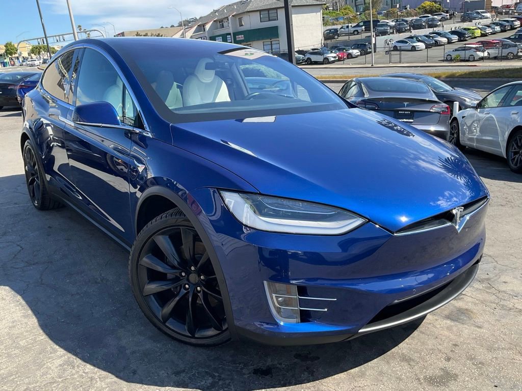 Used 2020 Tesla Model X Long Range image 1