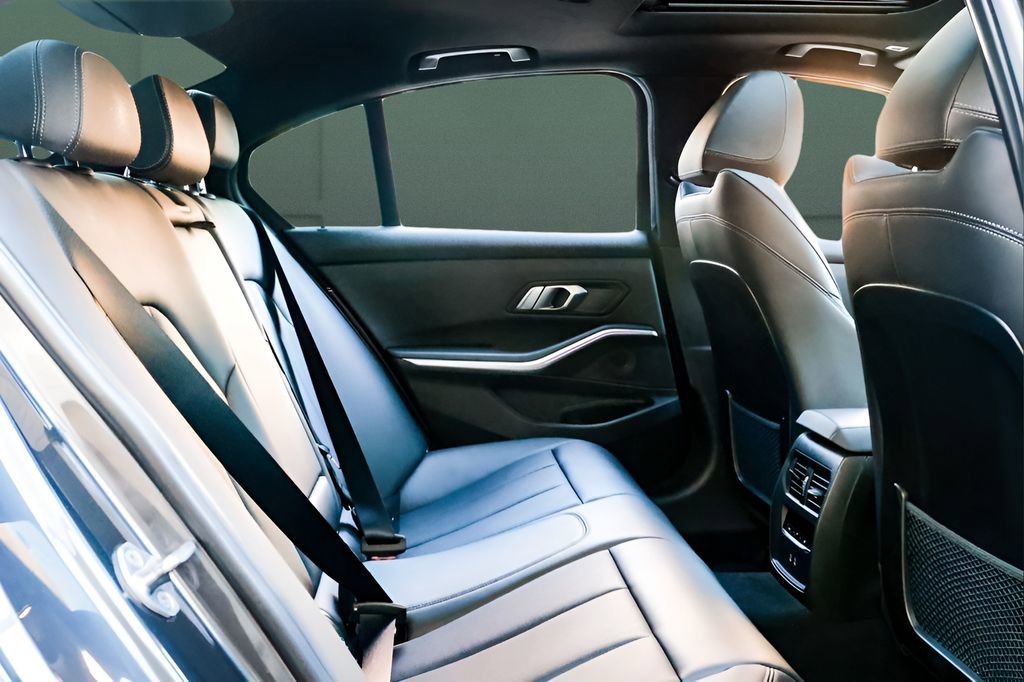 Used 2022 BMW 330i Sedan image 18