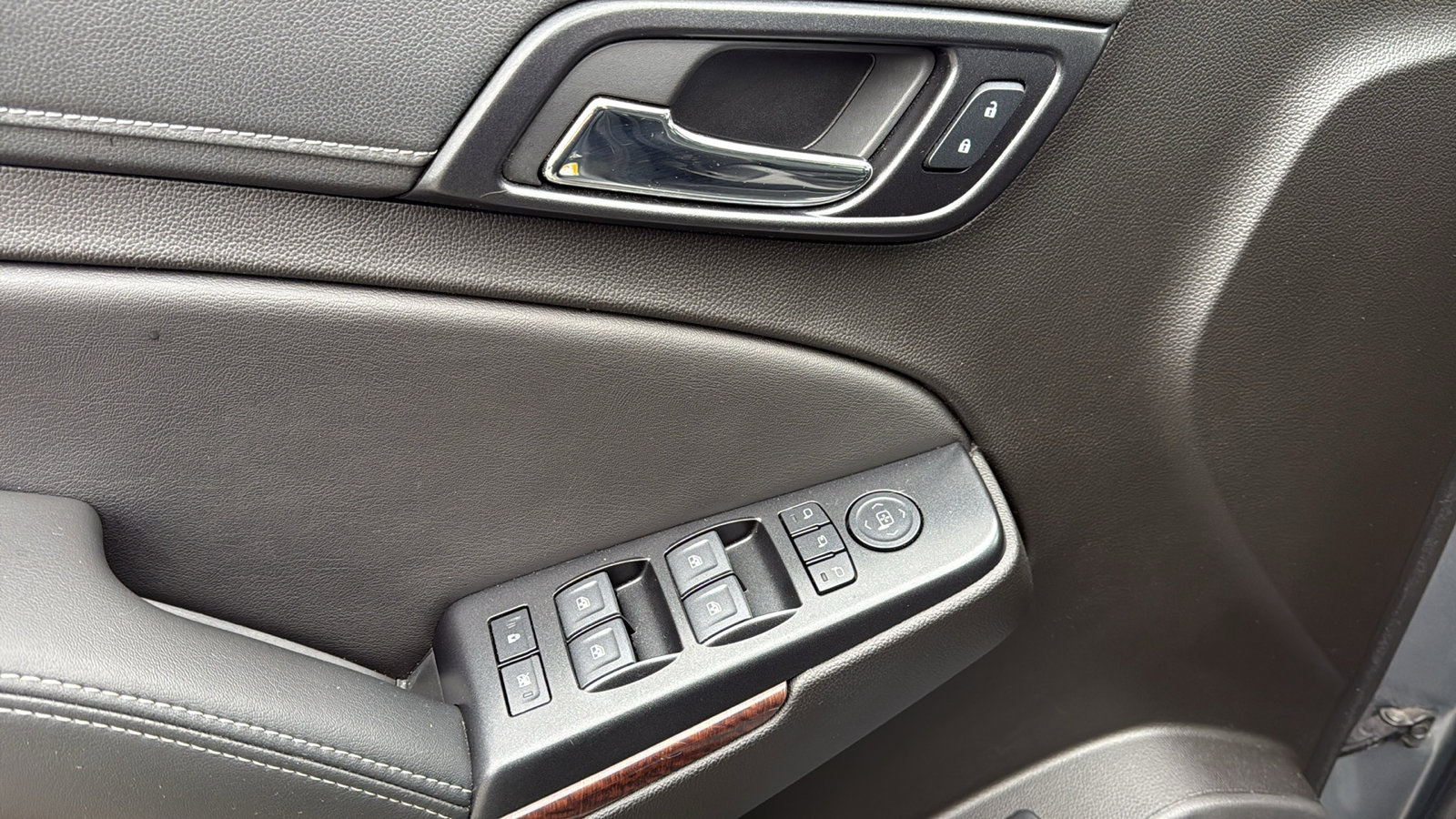 Used 2020 GMC Yukon SLT image 11