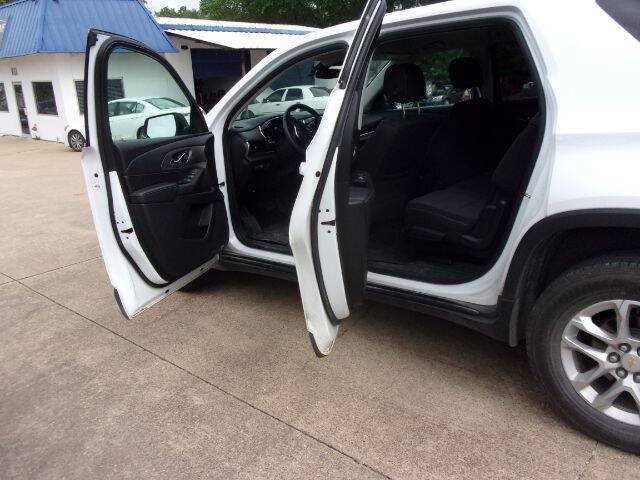 Used 2019 Chevrolet Traverse LS w/ LPO, Floor Liner Package FWD image 7